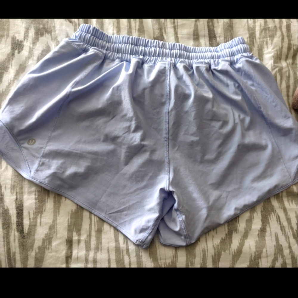 Lululemon Hotty Hot Shorts Size 8 (Lilac)